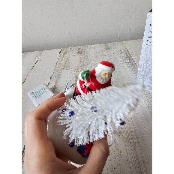 Dept 56 Santa comes town‎ 2021 6007775 new tree light up - Picture 9 of 11